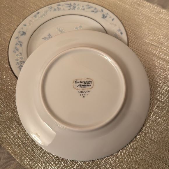 Set of 4 Vintage Noritake Carolyn Bread and Butter Plate - Picture 4 of 5